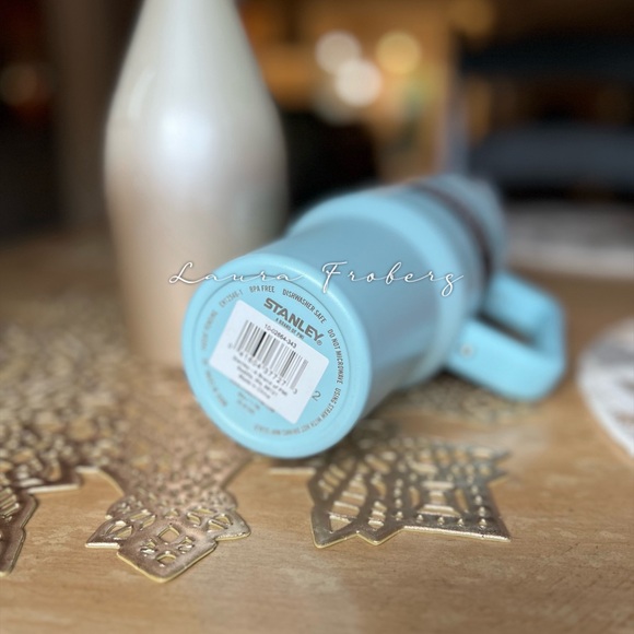 Stanley Aqua 40 Ounce OG Quencher - Picture 3 of 6